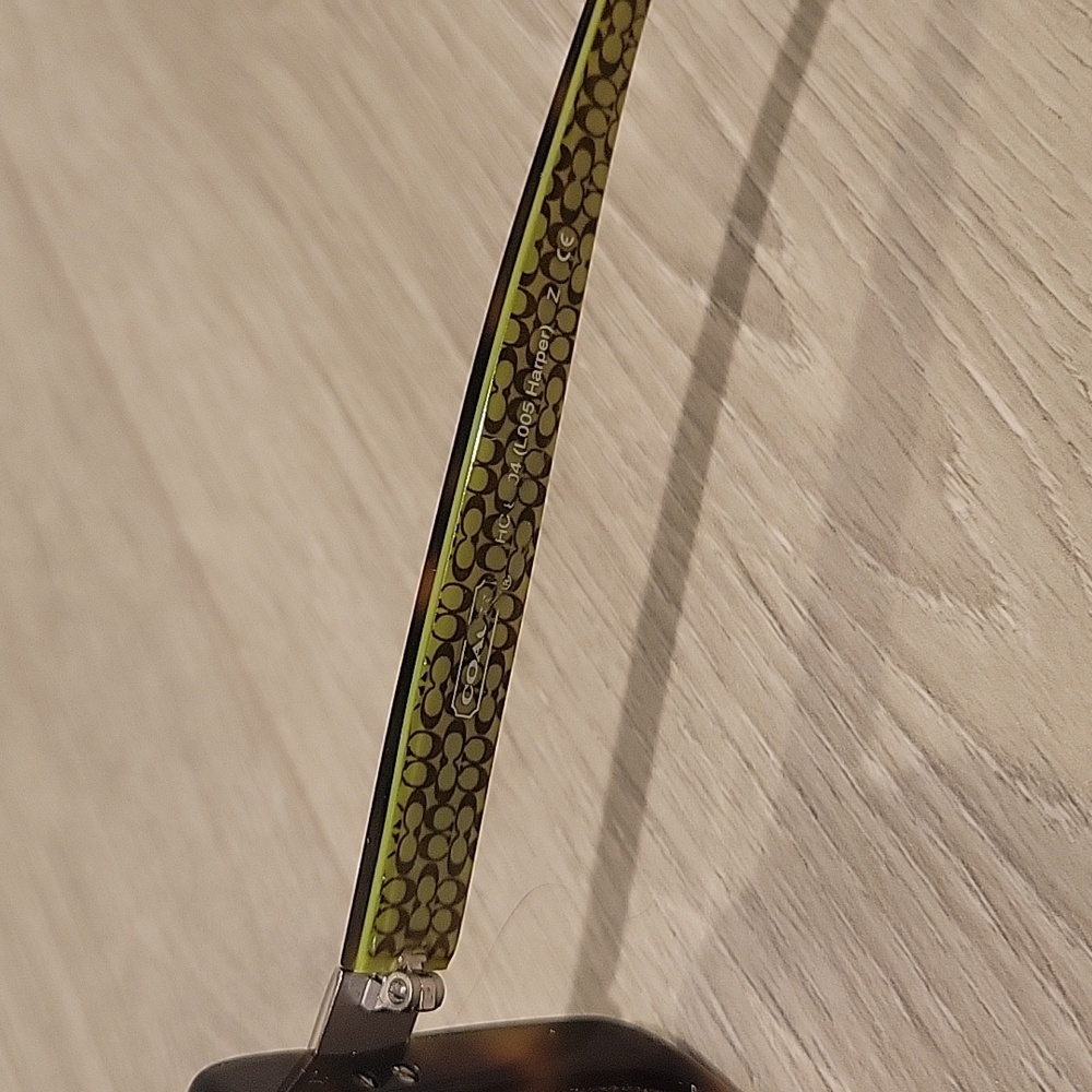 Coach L005 Harper Sunglasses- Brown gradient - Picture 4 of 5